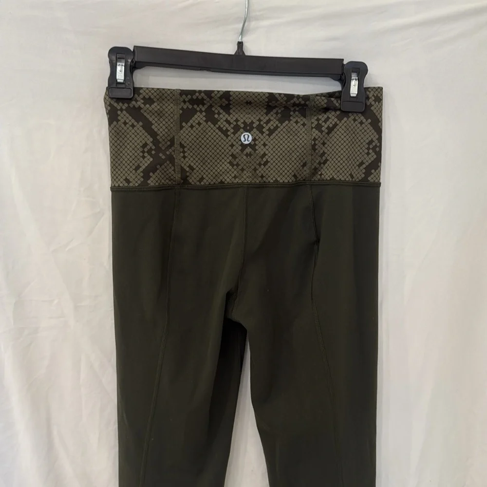 Lululemon Groove Pant green with snake skin long pant see measurements - Picture 4 of 5